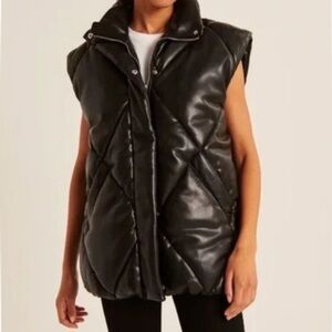 Abercrombie & Fitch Oversized Vegan Leather Quilted Puffer Vest Black Size L